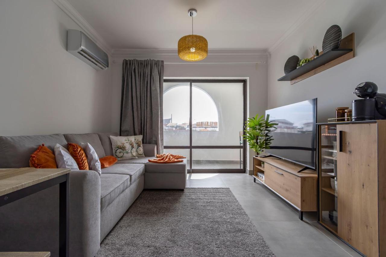 3 Minutes To The Beach, 2 Bedroom Amazing Apt With Balcony, Bbq Grill And Pool Сагреш Экстерьер фото